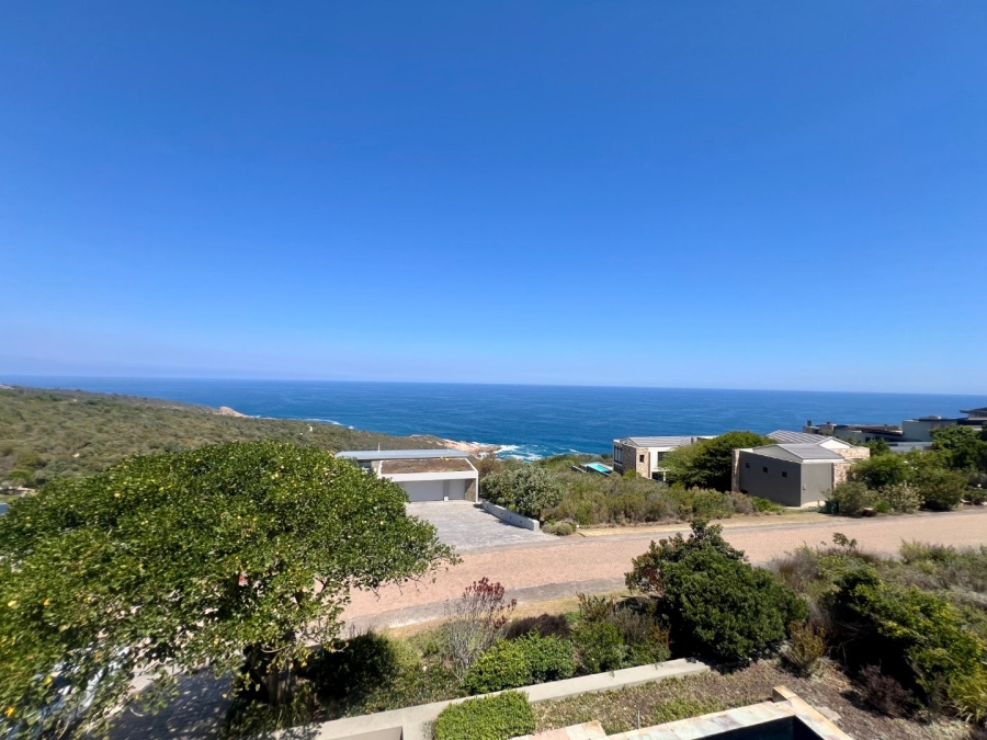 5 Bedroom Property for Sale in Oubaai Western Cape